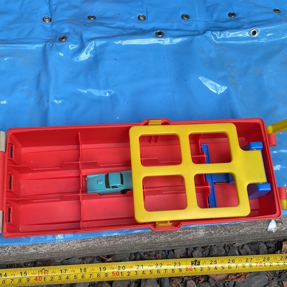Vintage 1970s Hot Wheels Plastic Storage Case for 24 cars - Picture 3 of 5